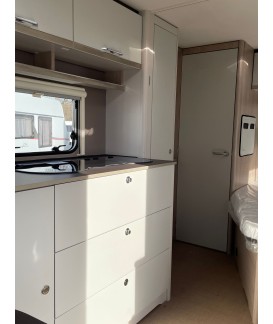 BURSTNER PREMIO 455 TS BLACK FOREST Loisirs Caravaning